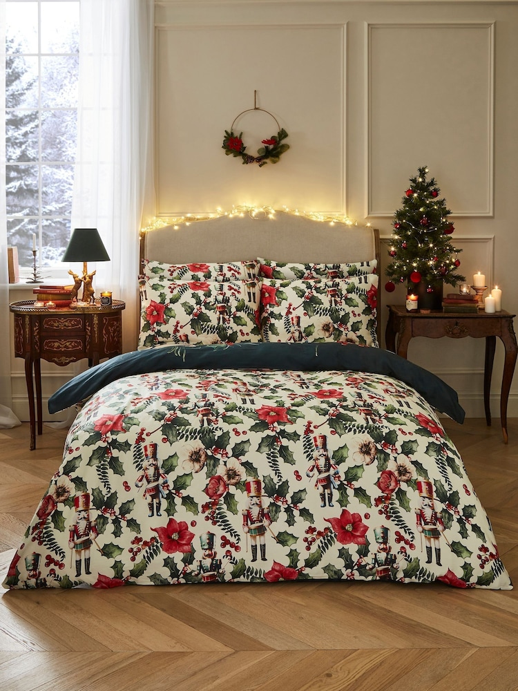 Joe Browns Green Winter Wonderland Reversible Duvet Set - Image 2 of 6 Joe Browns Green Winter Wonderland Reversible Duvet Set - Image 2 of 6