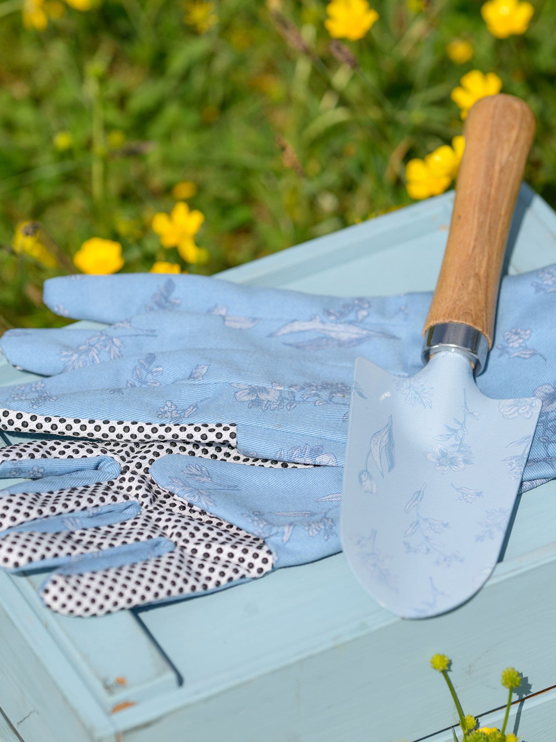 Widdop, Bingham & Co. Ltd Blue Floral Trowel & Gloves Set - Image 3