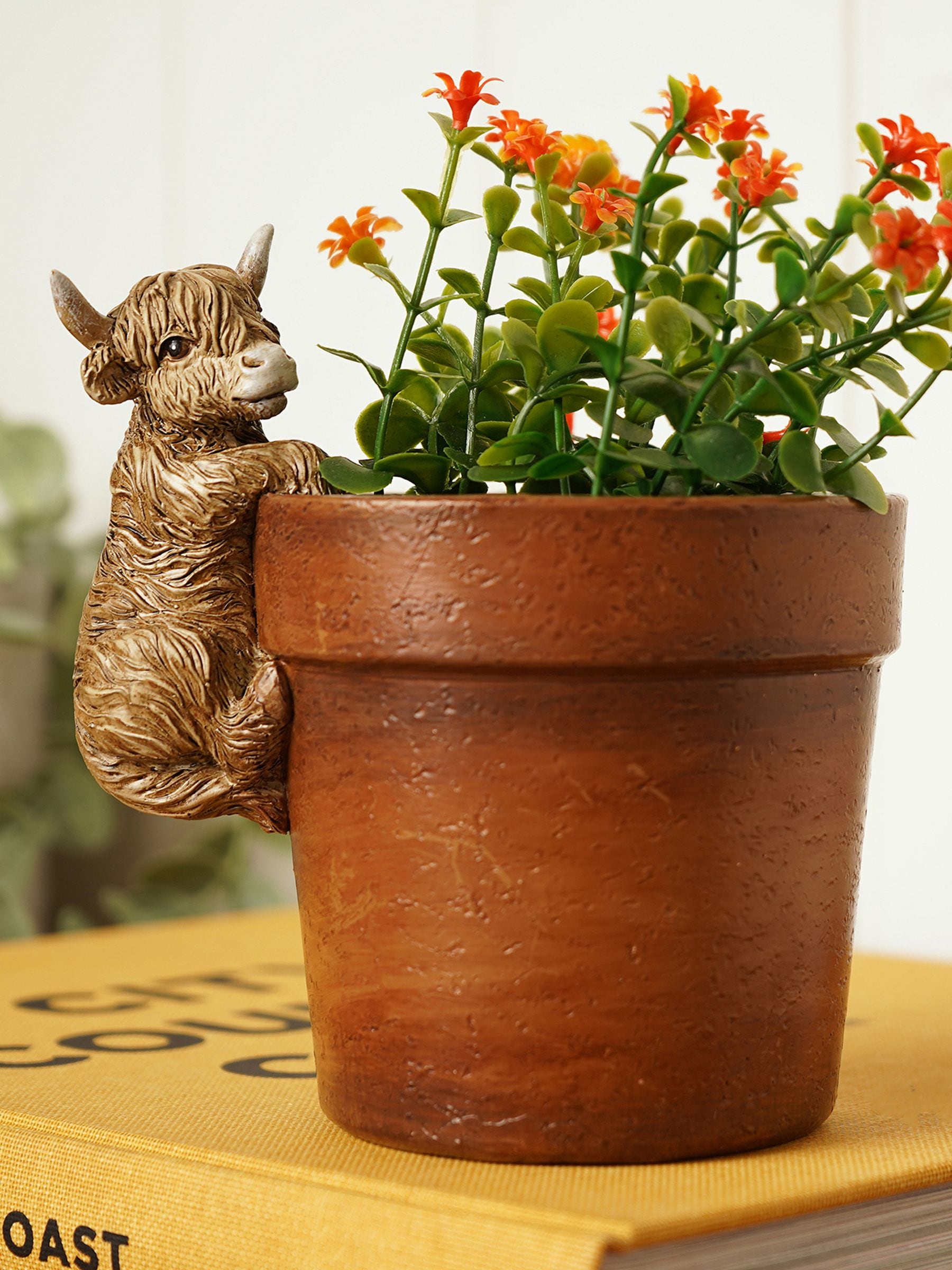 Rackhams Brown/Beige Highland Cow Plant Pot - Image 2