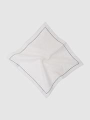 صخري - منديل جيب مربع كتّان Claudio من Reiss - Image 2 of 3