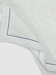 بنفسجي لافندر - منديل جيب مربع كتّان Claudio من Reiss - Image 3 of 3