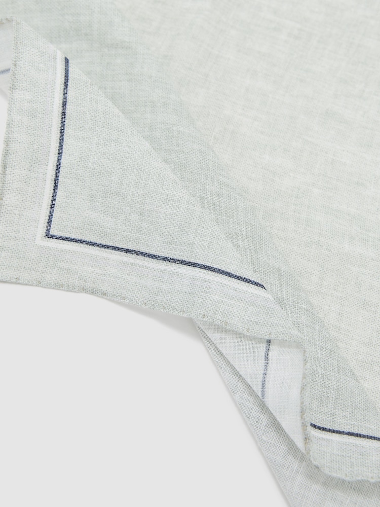 بنفسجي لافندر - منديل جيب مربع كتّان Claudio من Reiss - Image 3 of 3