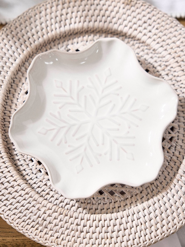 Dibor Set of 2 White Snowflake Side Plates - Image 2 of 5 Dibor Set of 2 White Snowflake Side Plates - Image 2 of 5