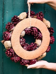 Dibor Cinnamon Stars 30cm Wreath - Image 2 of 5