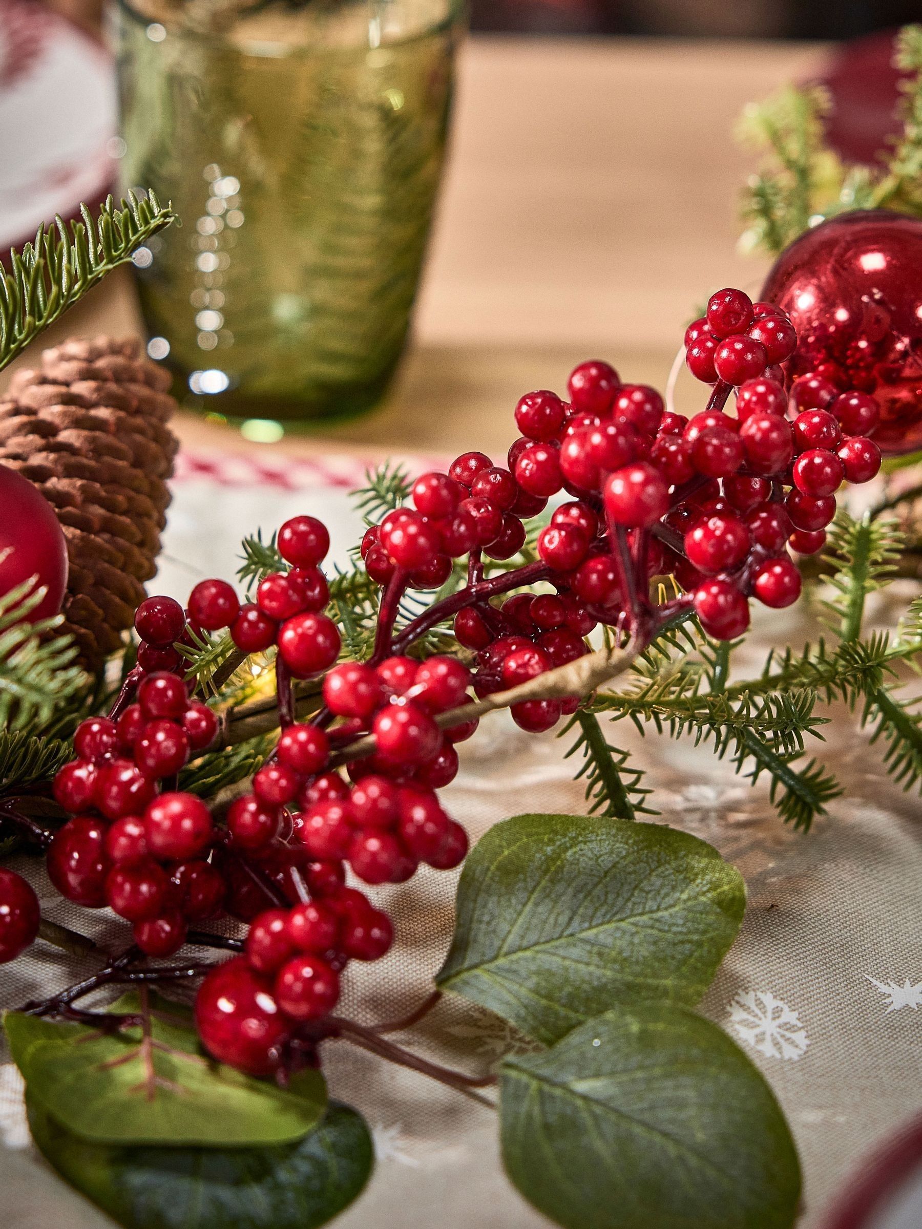 6ft Marco Paul Winter Berry Christmas Garland – White Artificial Holiday Decor