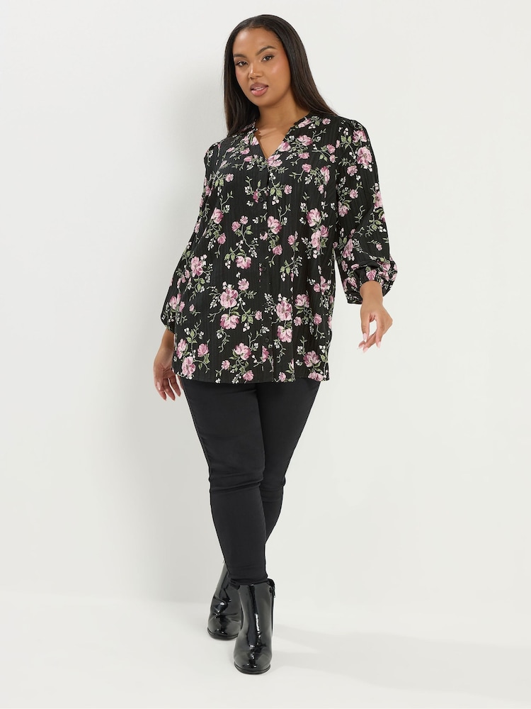 Yours Curve Black Textured Notchneck Blouse - Image 2 of 5 Yours Curve Black Textured Notchneck Blouse - Image 2 of 5