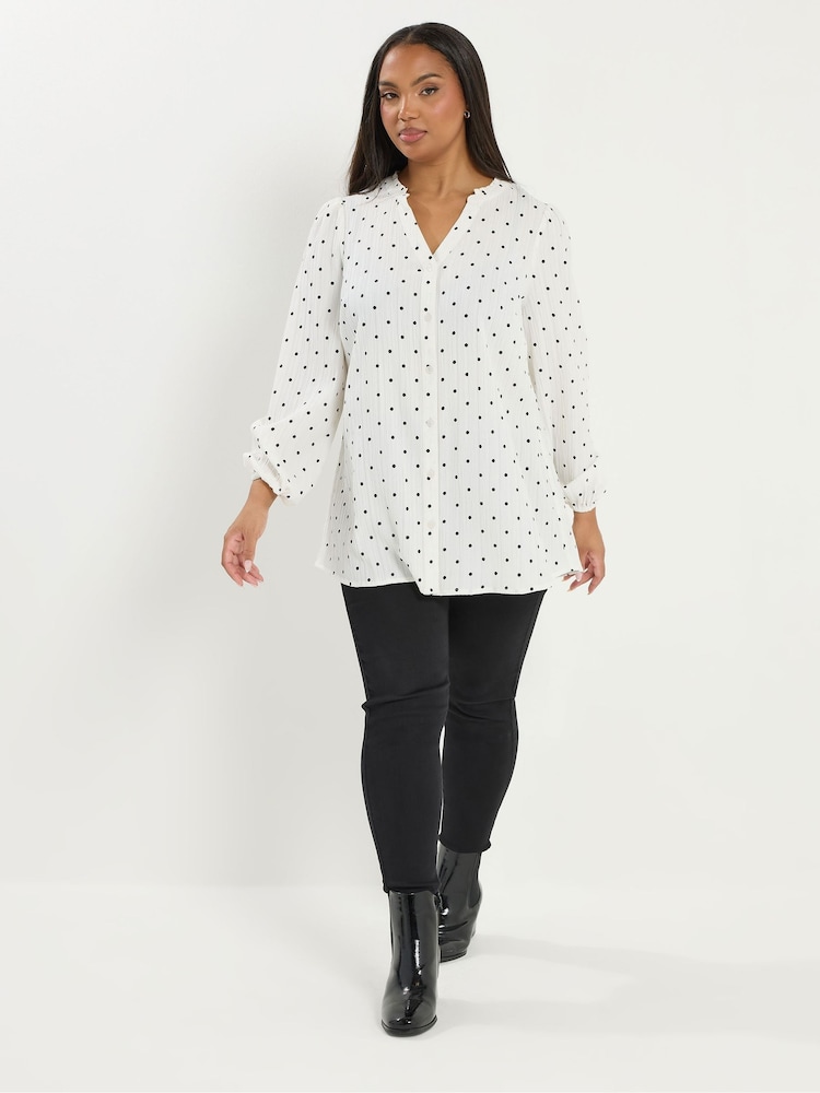 Yours Curve White Textured Notchneck Blouse - Image 2 of 5 Yours Curve White Textured Notchneck Blouse - Image 2 of 5