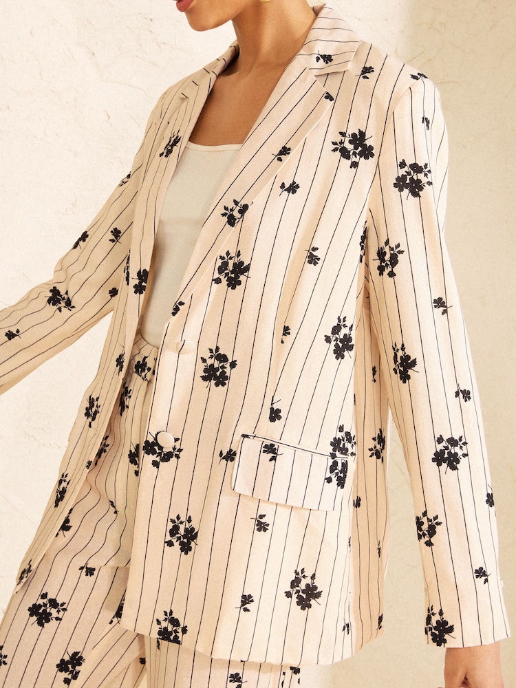Love & Roses Cream Linen Black Floral Pinstripe Printed Blazer - Image 2 of 4