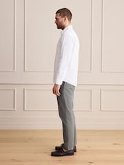 בצבע כחול ירוק - גזרה צרה - Signature Ultimate Motionflex Chino Trousers - תמונה 4 מתוך 10