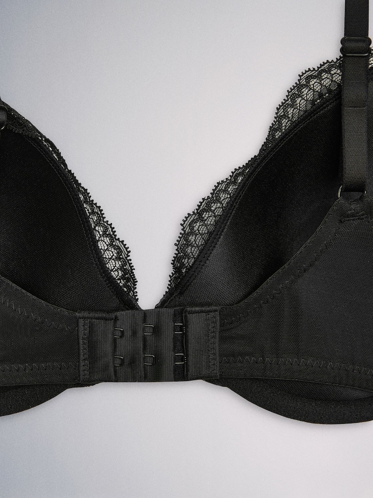 The Set 4 Pack Light Padded Lace Plunge Bras Black/White - Image 16 of 16