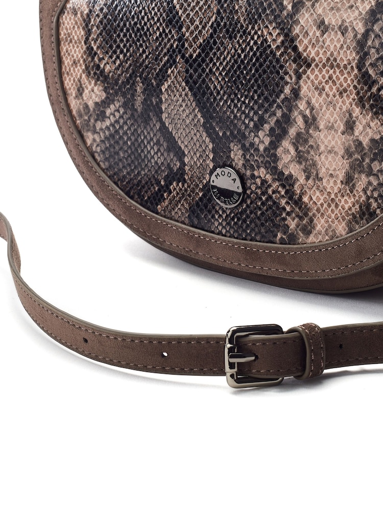 Moda in Pelle Natural Fillipa Half Moon Flap Cross-Body Bag - Image 4 of 4 Moda in Pelle Natural Fillipa Half Moon Flap Cross-Body Bag - Image 4 of 4