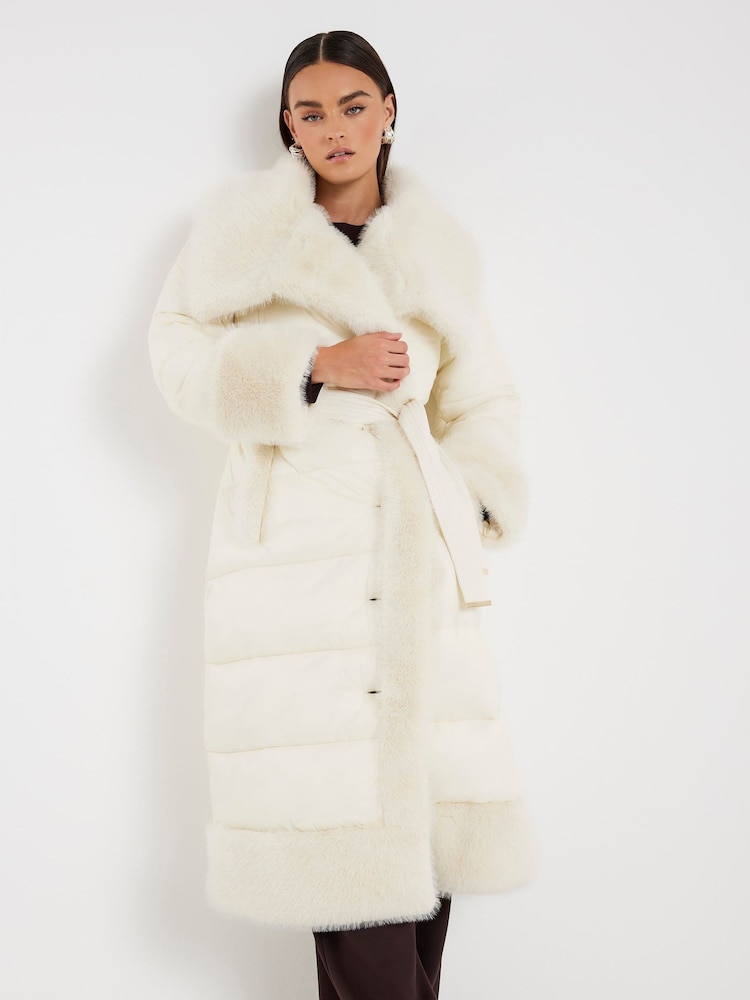 سترة مبطنة طويلة وياقة من الفرو الصناعي من River Island - صورة 2 من 4 سترة مبطنة طويلة وياقة من الفرو الصناعي من River Island - صورة 2 من 4