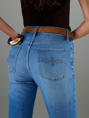 جينز قصّة رِجل مستقيمة قابل للتمدد بحزام من River Island - صورة 4 من 7