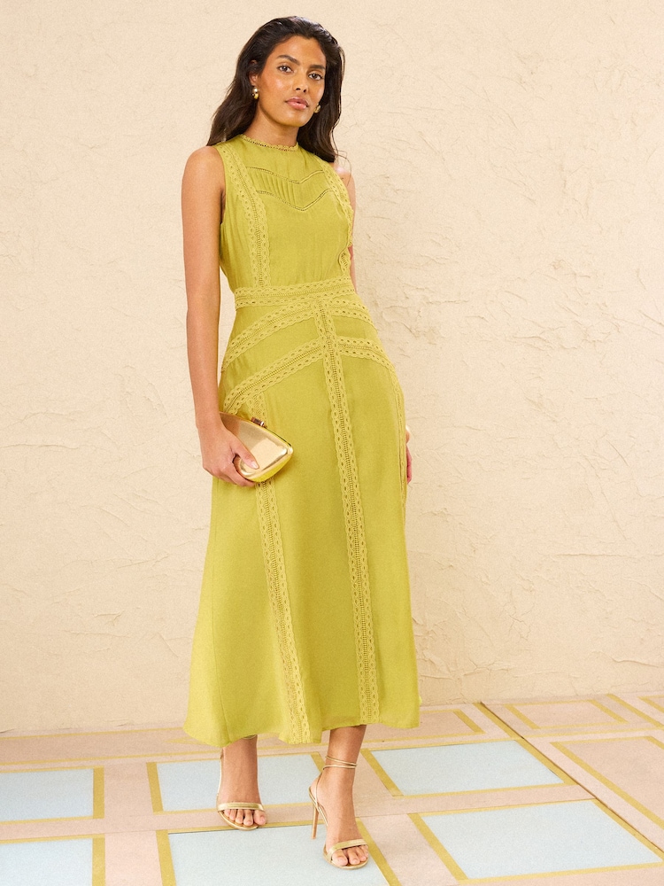 צבע ירוק בהיר - Love & Roses Lace Drop Waist Sleeveless Midi Dress - תמונה 1 מתוך 5