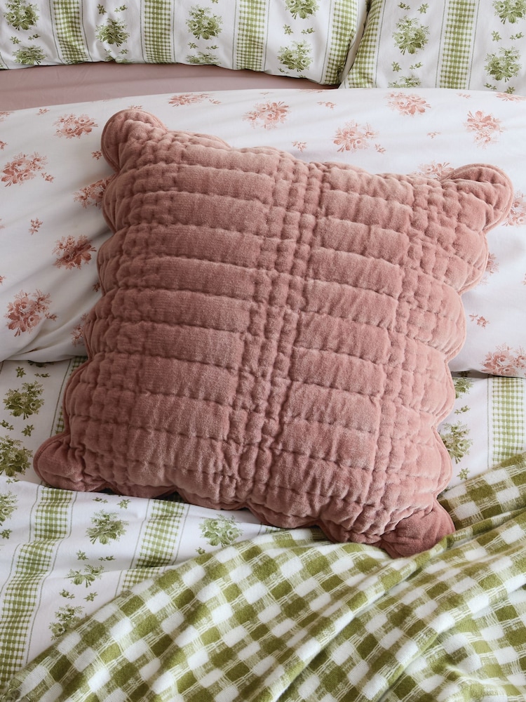 Laura Ashley Old Rose Pink Scalloped Cushion - Image 2 of 6 Laura Ashley Old Rose Pink Scalloped Cushion - Image 2 of 6