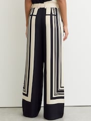 Reiss Black Caris Wide-Leg Scarf-Print Trousers - Image 5 of 7