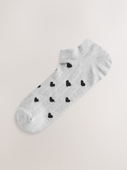 Monochrome Textured Heart Pattern Trainer Socks 4 Pack - Image 5 of 7