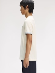 Fred Perry Cream Twin Tipped  Cuff T-Shirt - Image 2 of 5