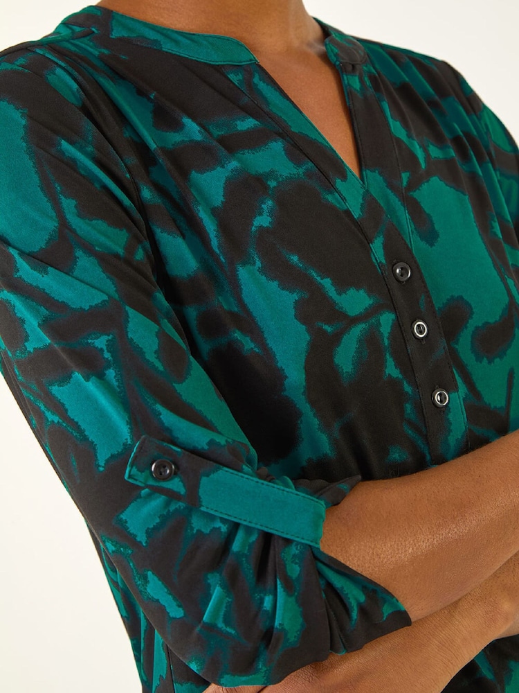 Roman Blue Floral Print V-Neck Stretch Blouse - Image 5 of 5 Roman Blue Floral Print V-Neck Stretch Blouse - Image 5 of 5