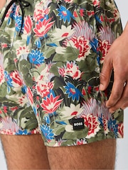 أخضر فاتح - شورت سباحة مطبوع Piranha من BOSS - صورة 4 من 5