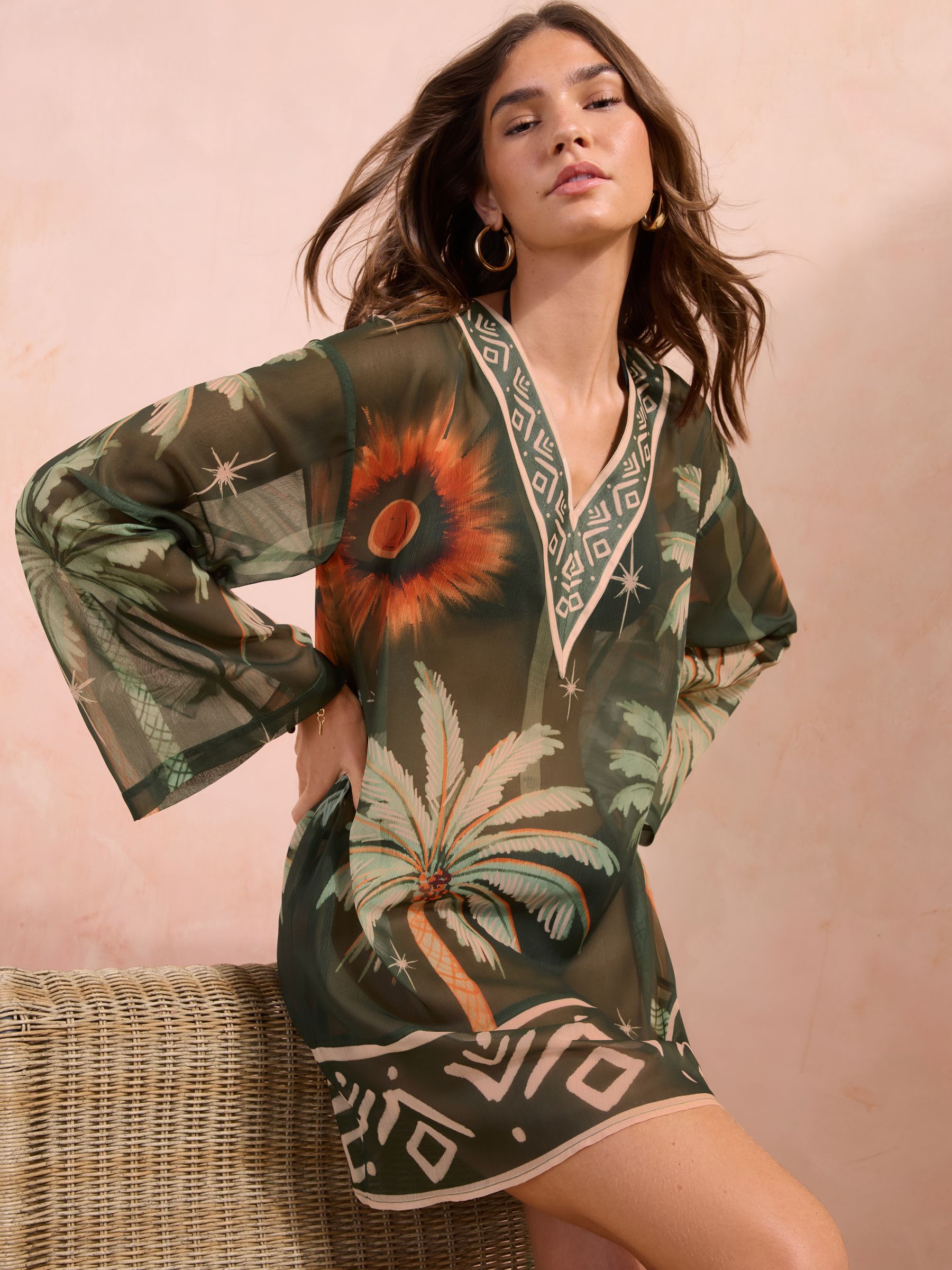 LAGUA GEM OFF SHOLDER PRINT チュニック Buy Friends Like These Dark Green Palm Print V-Neck Kaftan Beach