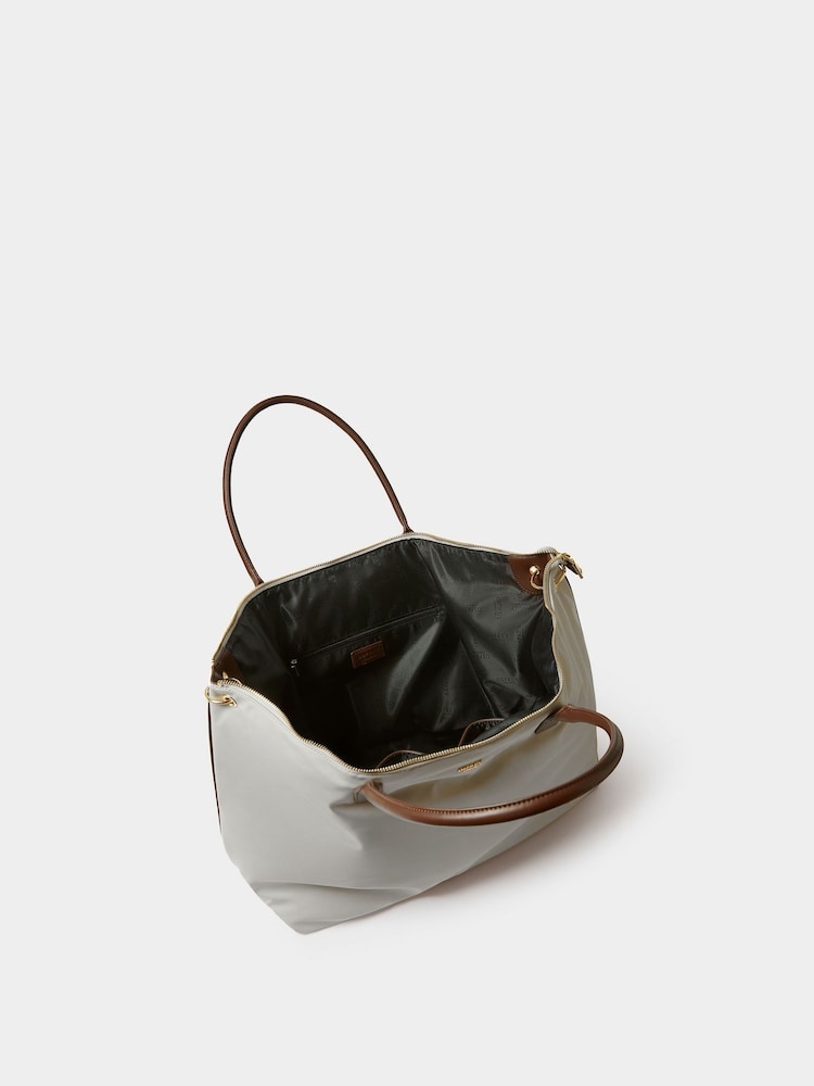 Osprey London The Voyage Nylon Weekender Bag in Silver Grey - Image 5 of 5 Osprey London The Voyage Nylon Weekender Bag in Silver Grey - Image 5 of 5