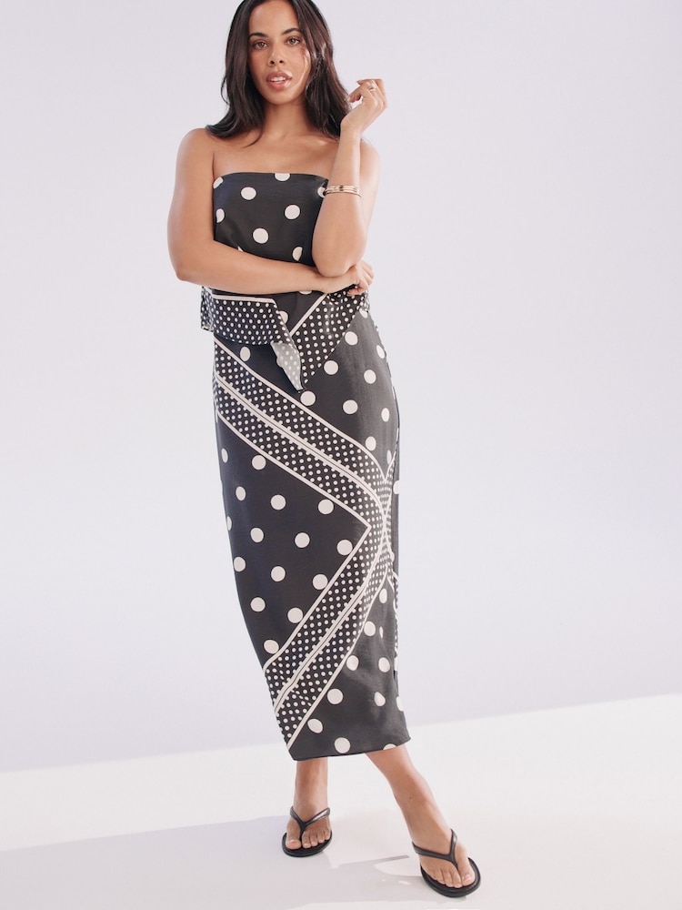 Monocromático com bolinhas - Bandeau Scarf Detail Midi Dress - Imagem 2 de 9