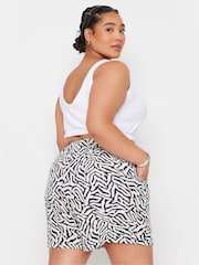 Yours Curve Black LIMITED COLLECTION Curve Black Zebra Print Crinkle Shorts - Image 3 of 5
