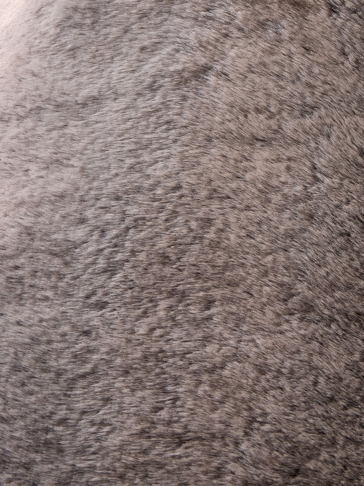 Downland V-Shape Long Hair Pillow - Image 2 of 6 Downland V-Shape Long Hair Pillow - Image 2 of 6