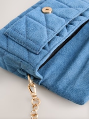 Blau - Umhängetasche mit Hardware-Details - Bild 8 von 10