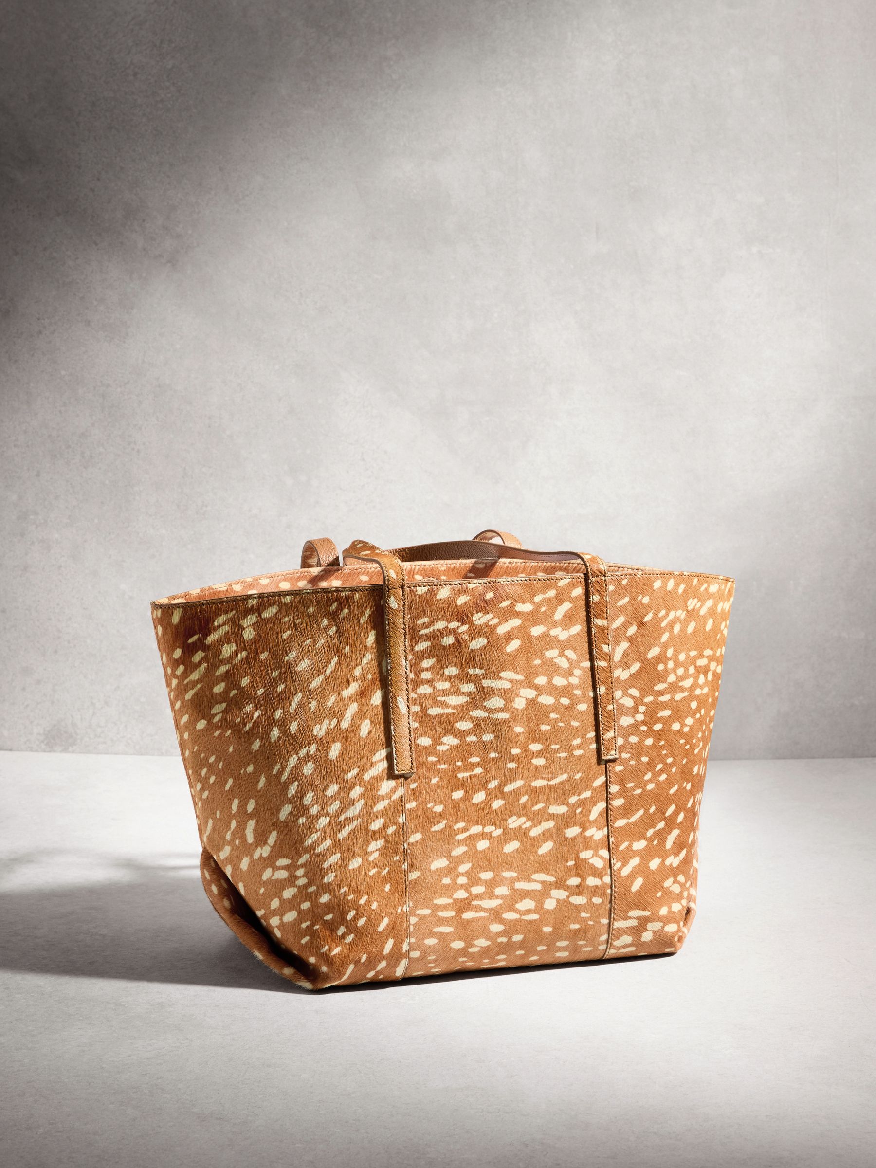 Buy Animal N. Premium Leather Deer Print Shoulder Bag from the