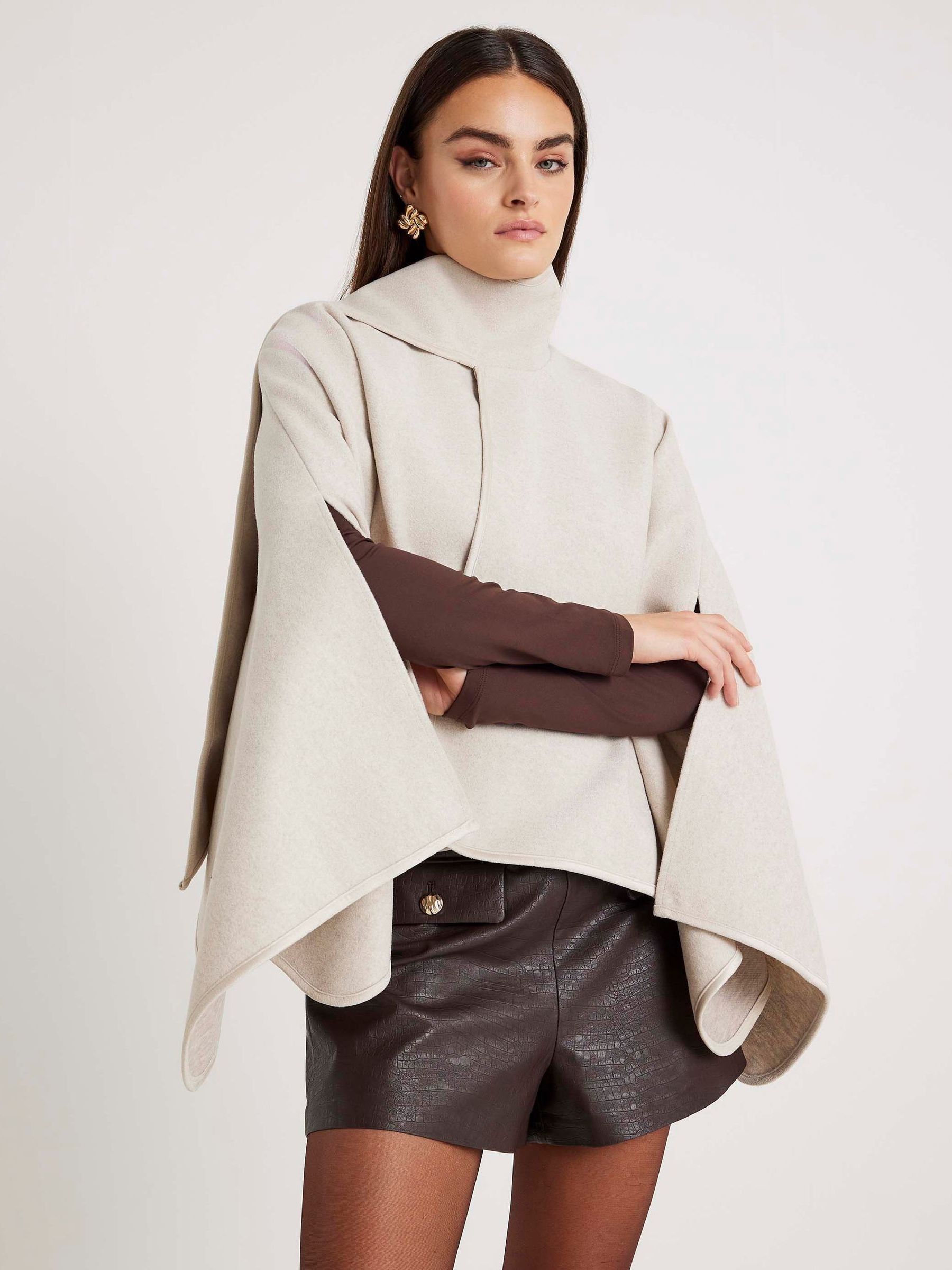 新品タグ付き　louren ローレン drape cape blouse 2021 SUMMER COLLECTION vol.1】DRAPE CAPE BLOUSE / PUFF SLEEVE OVER