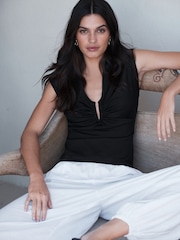 Black Deep V-Neck Cap Sleeve Top - Image 4 of 8