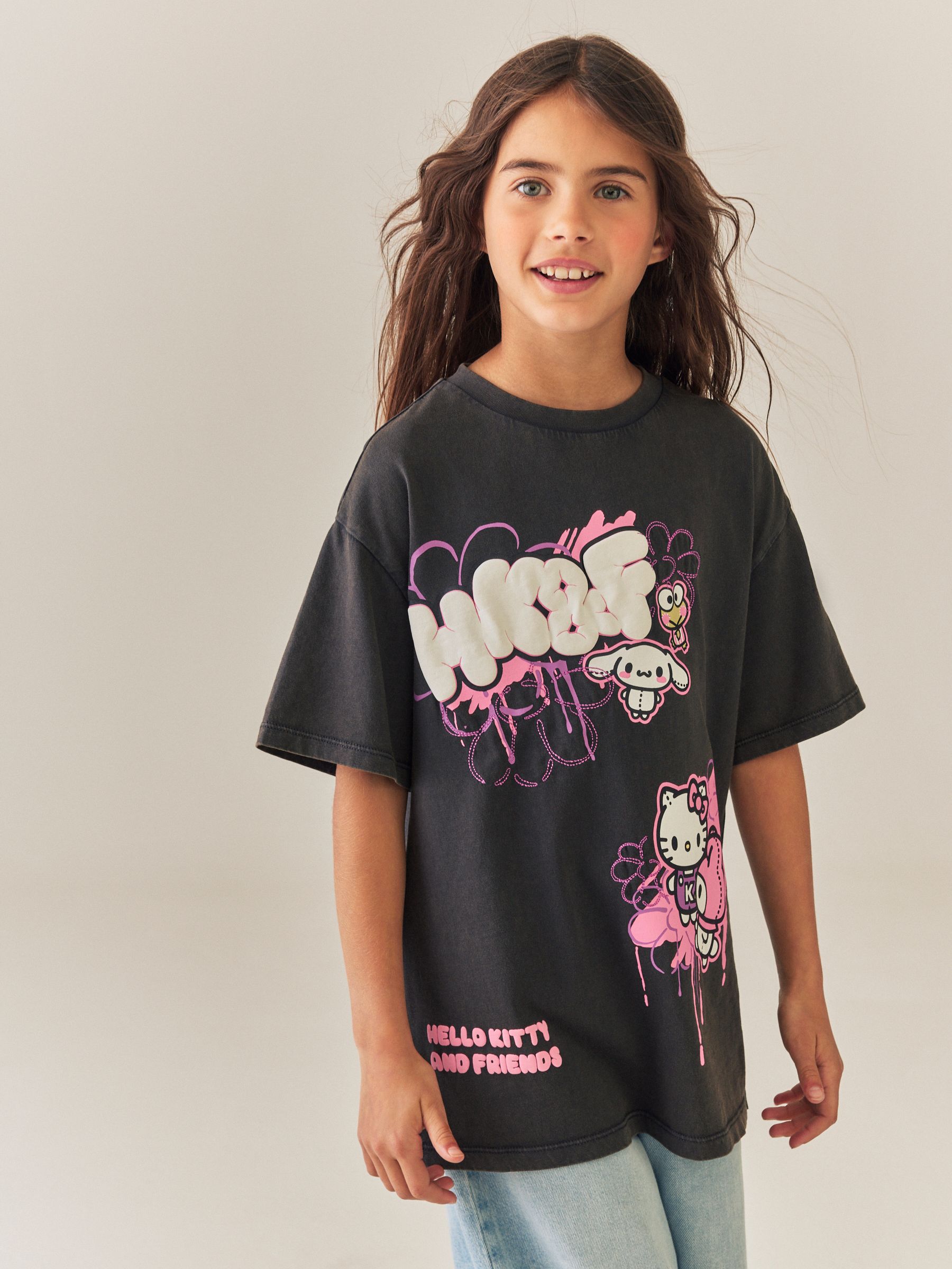answer4 Hello Kitty グラフィックTシャツ グレー Buy Charcoal Grey Hello Kitty Oversized Graphic T-Shirt (3-16yrs