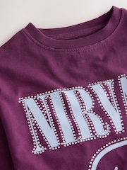 Beere - Nirvana Stud Oversized Graphic T-Shirt (3-16yrs) - Bild 8 von 8