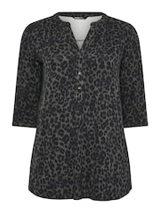 Yours Curve Green 3/4 Sleeve Placket Top - Image 5 of 5