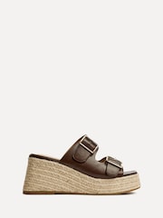 브라운 - 버클 디테일이 돋보이는 린지 임팩트 웨지 뮬 - 6의 이미지 2