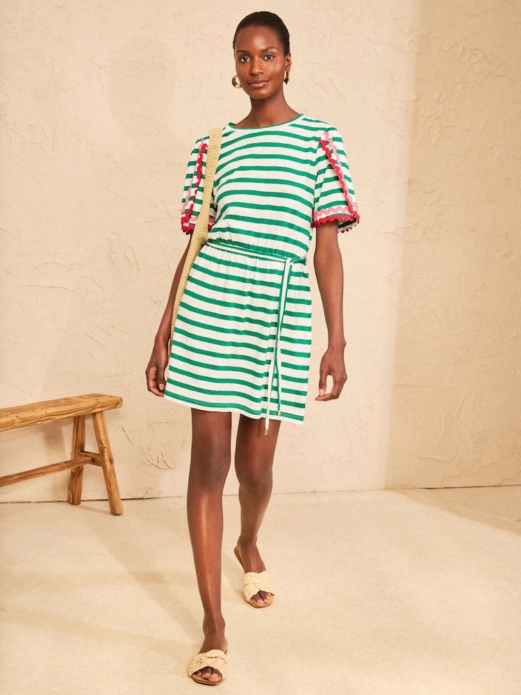 Love & Roses Ric Rac Petal Sleeve Mini Dress - Imagen 2 de 4 Love & Roses Ric Rac Petal Sleeve Mini Dress - Imagen 2 de 4