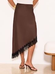 Chocolate Brown Black Lace - Falda asimétrica a media pierna de Lipsy - Imagen 4 de 5