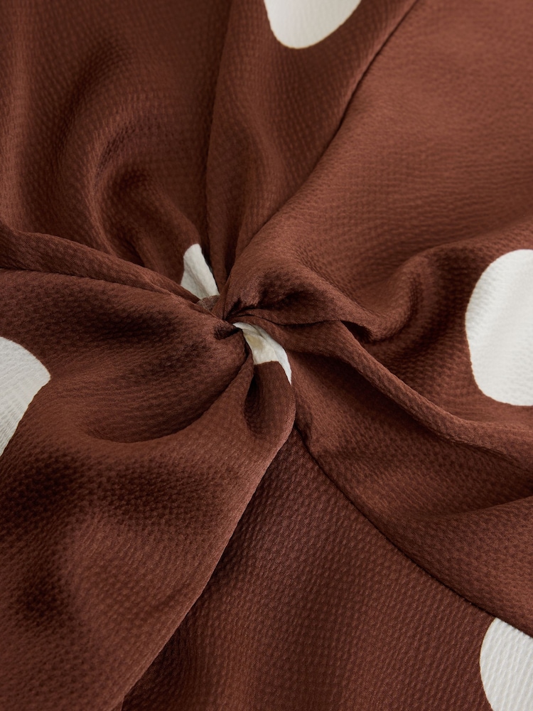 Chocolate Brown/Ecru Polka Dot Textured Satin Short Sleeve Twist Front Top - Image 2 of 3