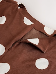 Chocolate Brown/Ecru Polka Dot Textured Satin Short Sleeve Twist Front Top - Image 3 of 3