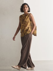 Green Floral Print Hardware Trim Sleeveless Draped Top - Image 2 of 5