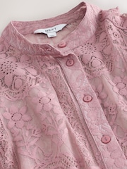 Rose - Chemisier en dentelle à manches courtes - Image 7 de 9