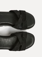 Linzi Black Fate Flatform Sandal With Link Design - Image 5 of 5