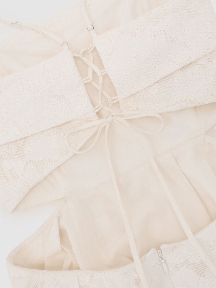 Reiss Sian Cotton-Blend Lace Cut-Out Maxi Dress - Bild 7 von 7 Reiss Sian Cotton-Blend Lace Cut-Out Maxi Dress - Bild 7 von 7