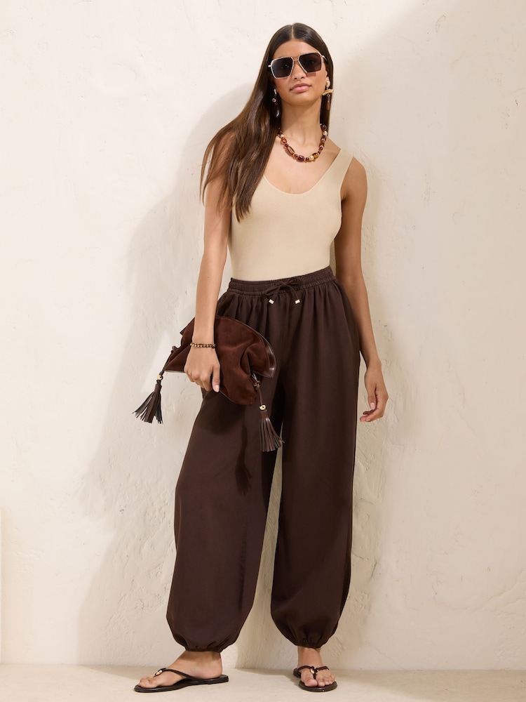 Marrón chocolate - Friends Like These Pantalones bombachos holgados con cintura elástica. - Imagen 1 de 1