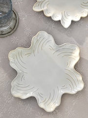 Set de 2 platos auxiliares navideños con copos de nieve - Imagen 2 de 4