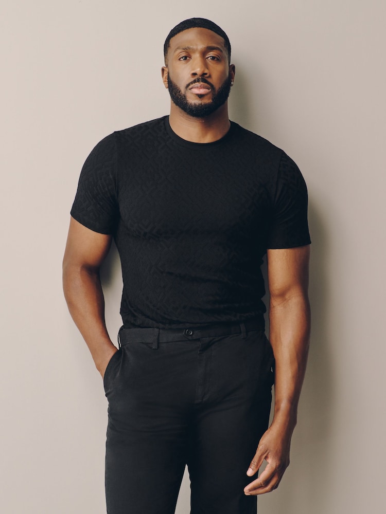 Black Muscle Fit Muscle Fit Smart Textured T-Shirt - Image 2 of 7 Black Muscle Fit Muscle Fit Smart Textured T-Shirt - Image 2 of 7