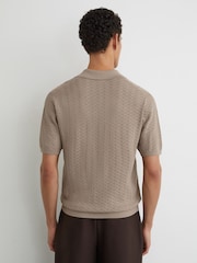 Taupe/Braun - Reiss Sol Textured-Knit Open-Collar Polo Shirt - Bild 6 von 7