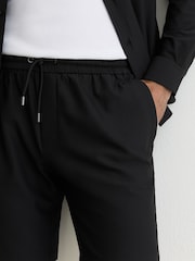 Reiss Black Ajay Seersucker Drawstring Shorts - Image 4 of 6
